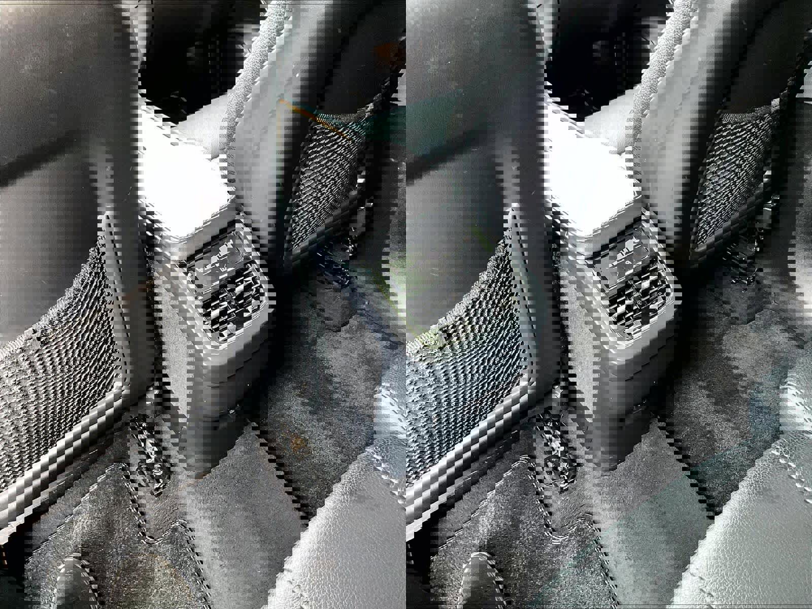 Used 2023 Volvo XC90 B6 Plus w/ Protection Package Premier image 38