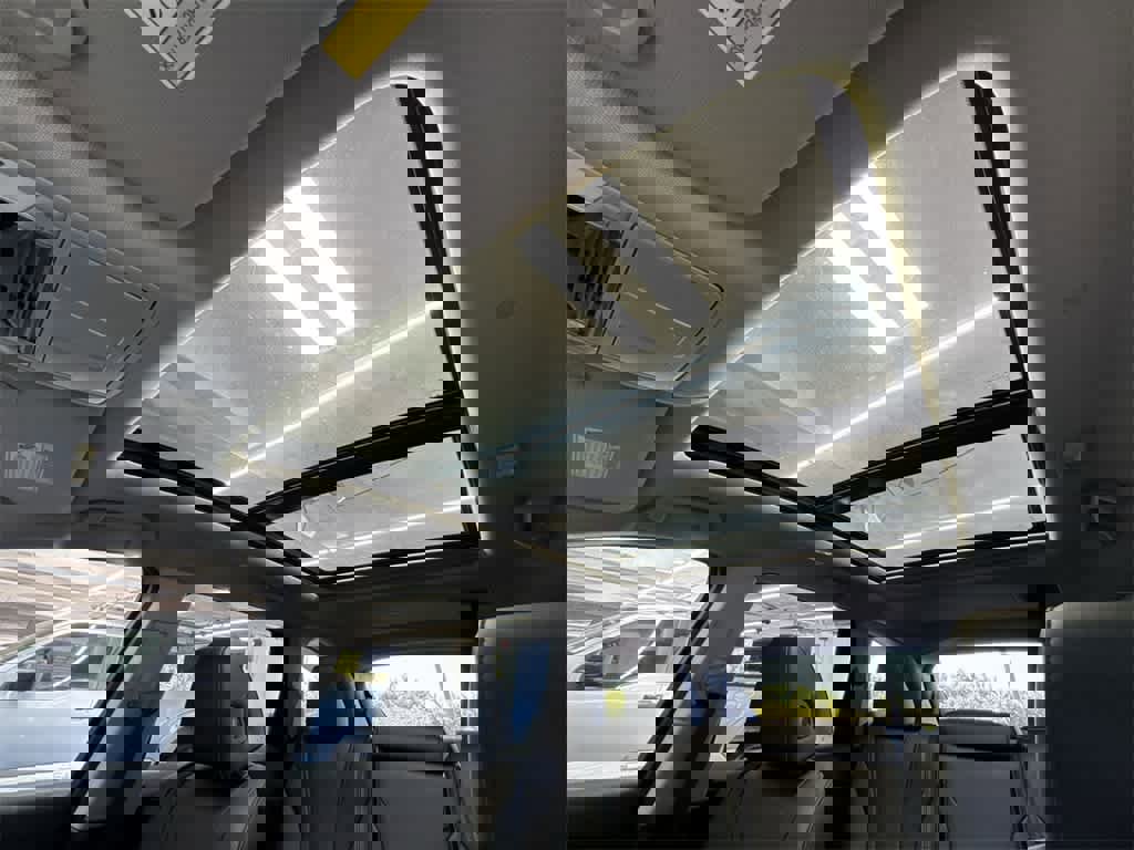 Certified 2024 Acura MDX FWD image 17