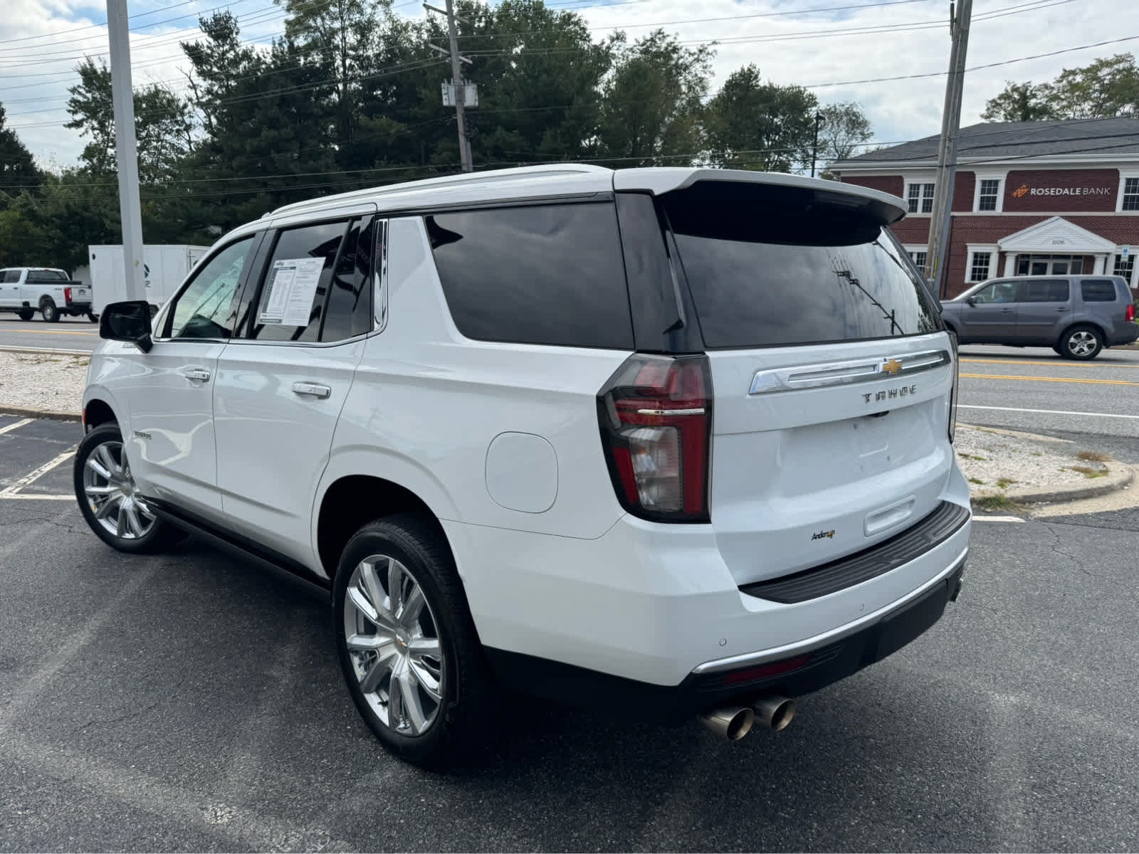 Used 2023 Chevrolet Tahoe High Country AWD/4WD image 4