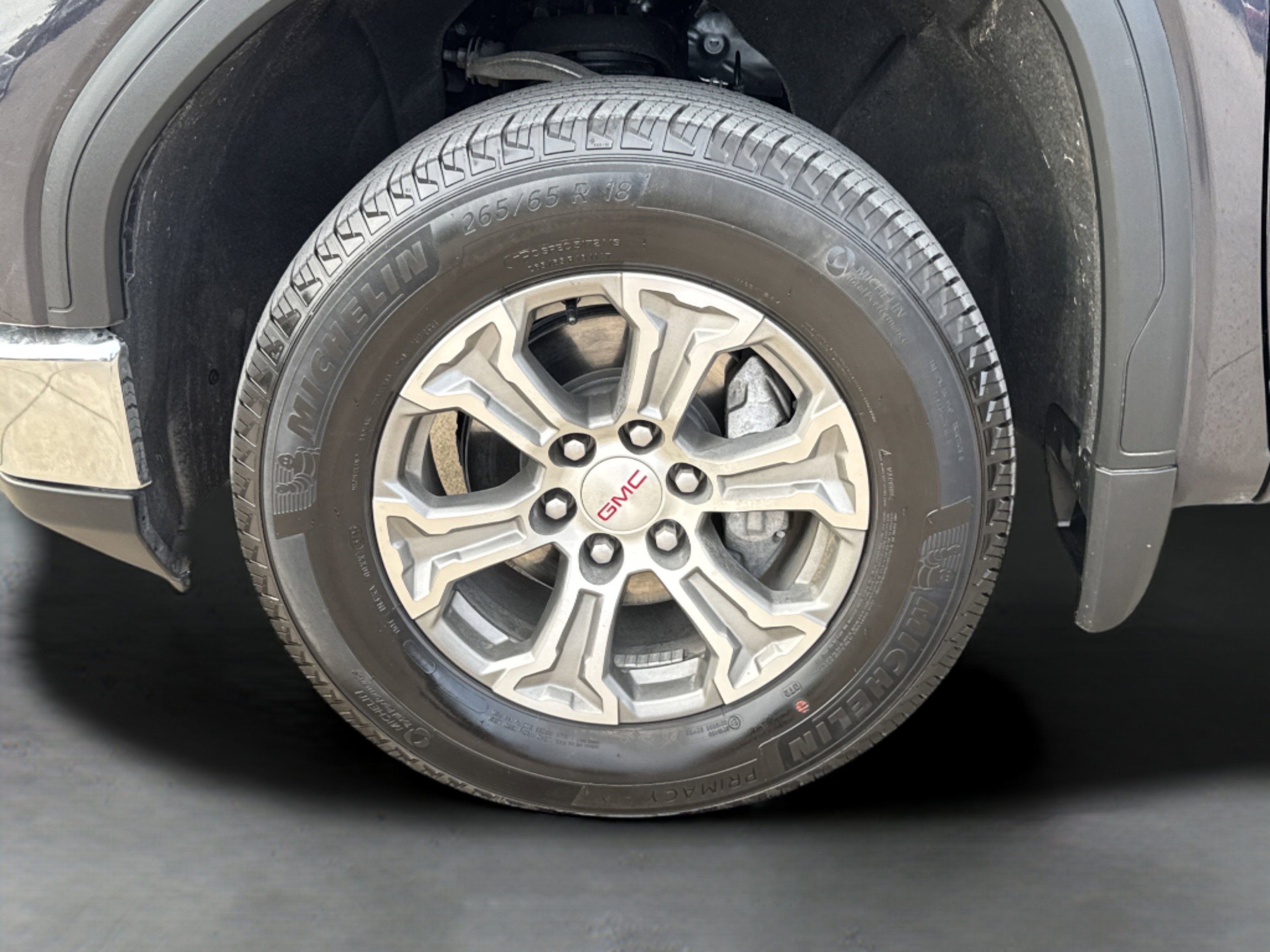 Used 2025 GMC Sierra 1500 SLT image 3