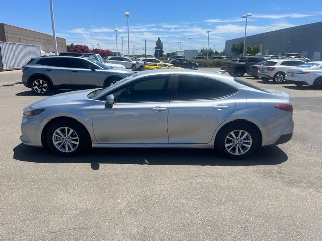 Used 2025 Toyota Camry LE AWD/4WD image 8