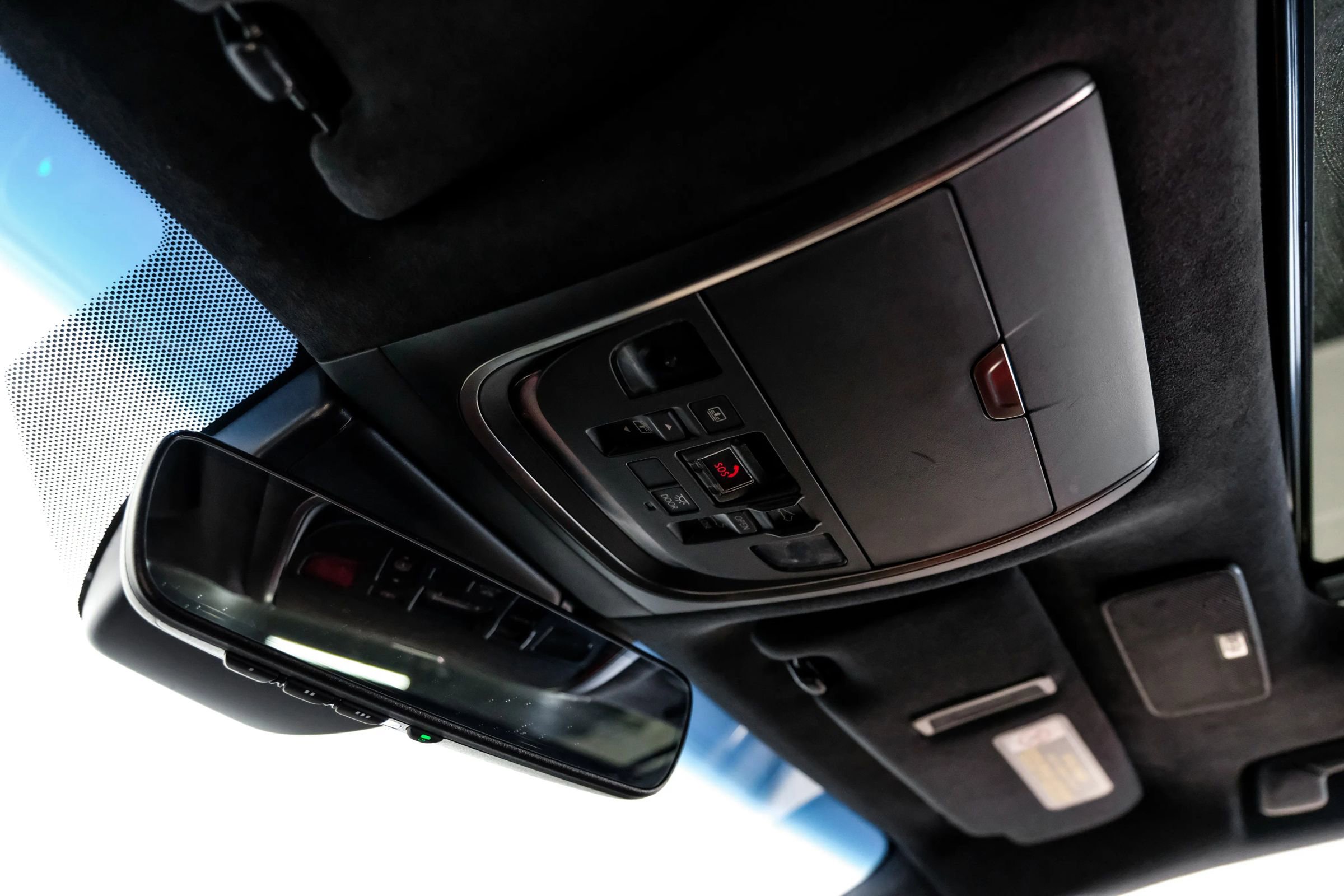 Used 2021 Lexus LS 500 F Sport w/ Accessory Package (Z2) image 34