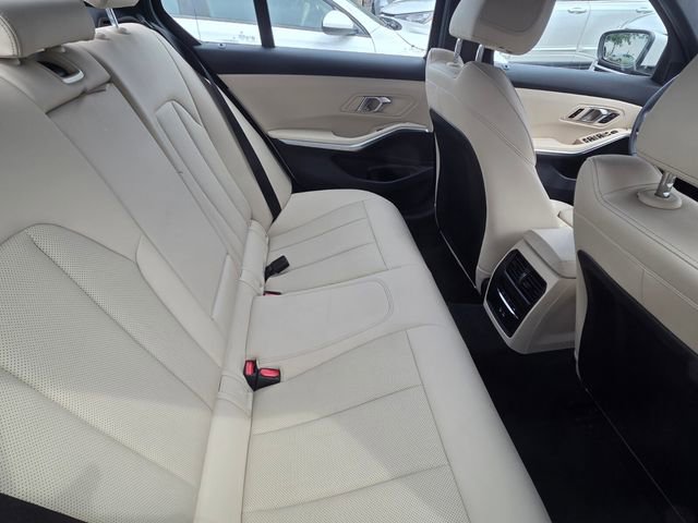 Used 2025 BMW 330i xDrive Sedan AWD/4WD image 9