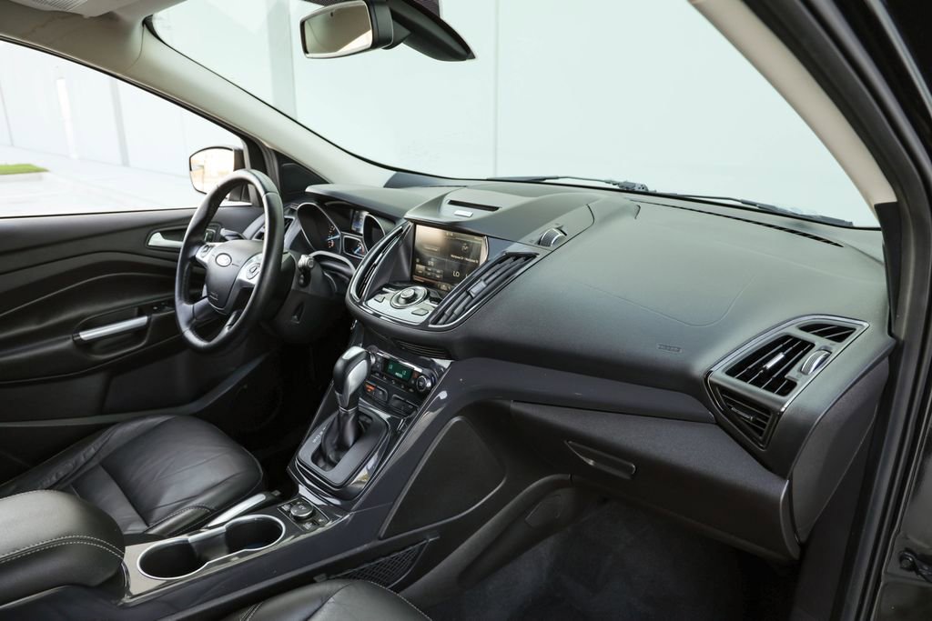 Used 2015 Ford Escape Titanium image 19