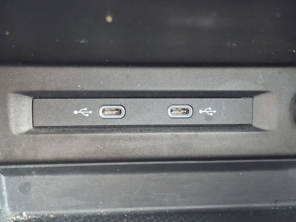 Used 2023 Volkswagen Tiguan SE AWD/4WD image 6