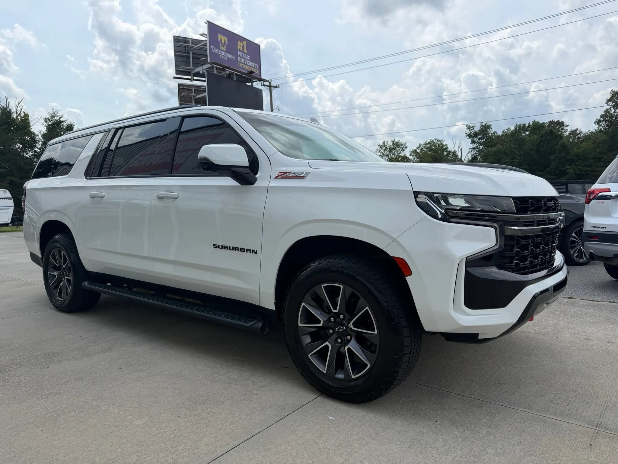 Used 2021 Chevrolet Suburban Z71 w/ Luxury Package AWD/4WD image 30