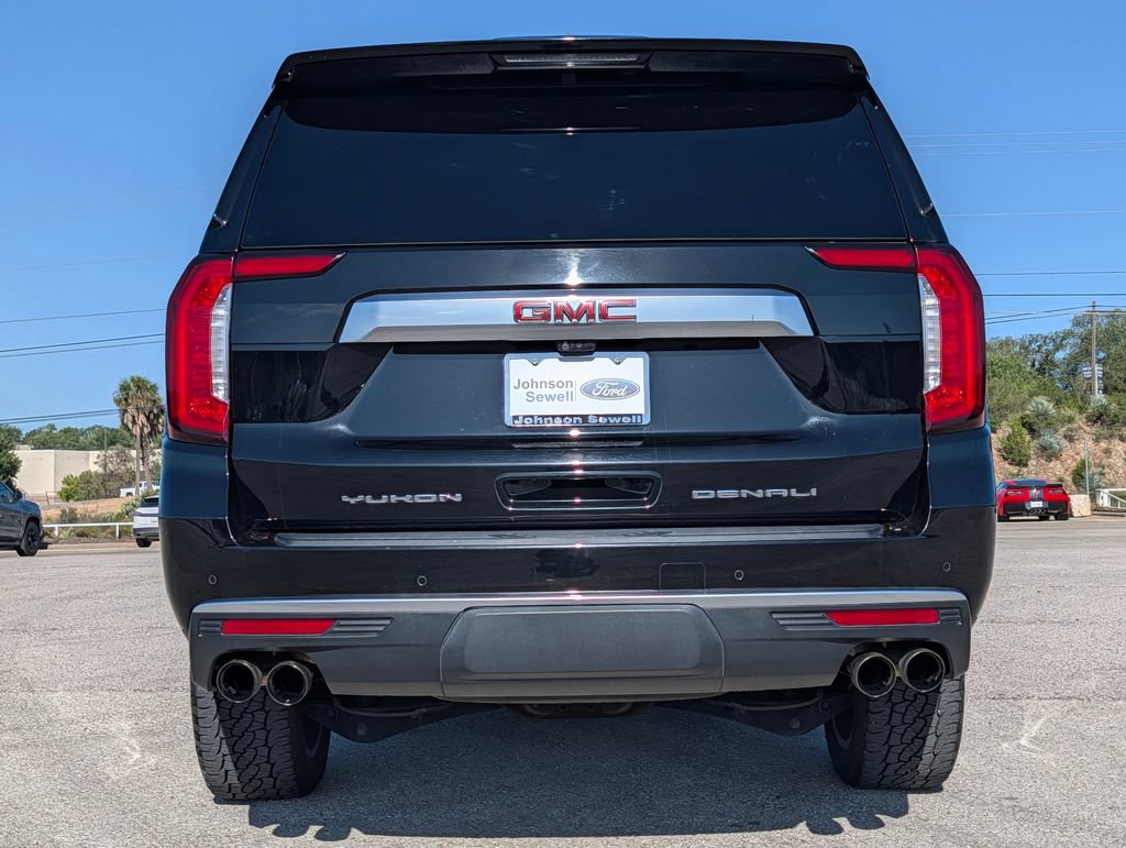 Used 2021 GMC Yukon XL Denali w/ Denali Premium Package RWD image 6