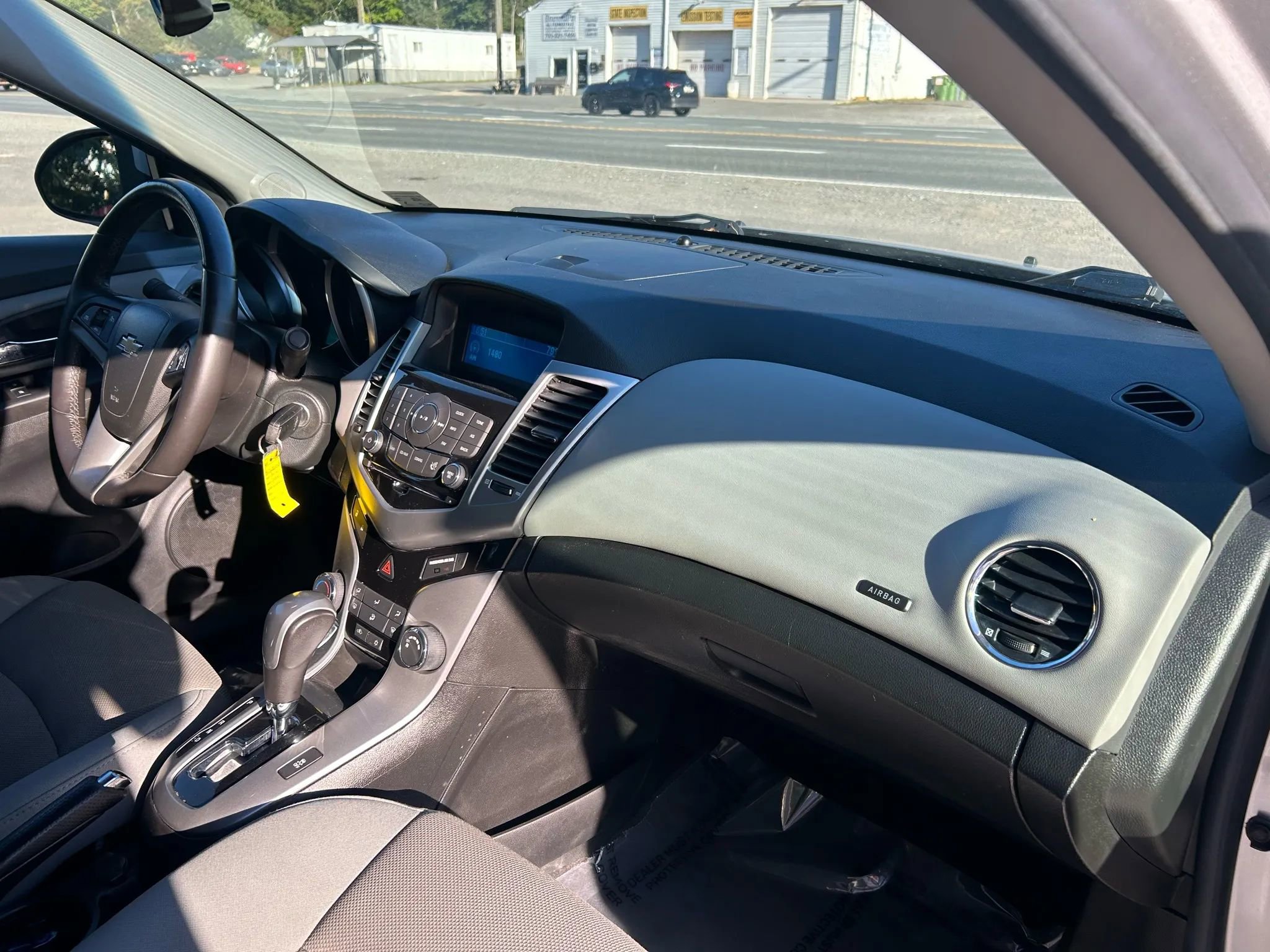 Used 2012 Chevrolet Cruze LT image 17