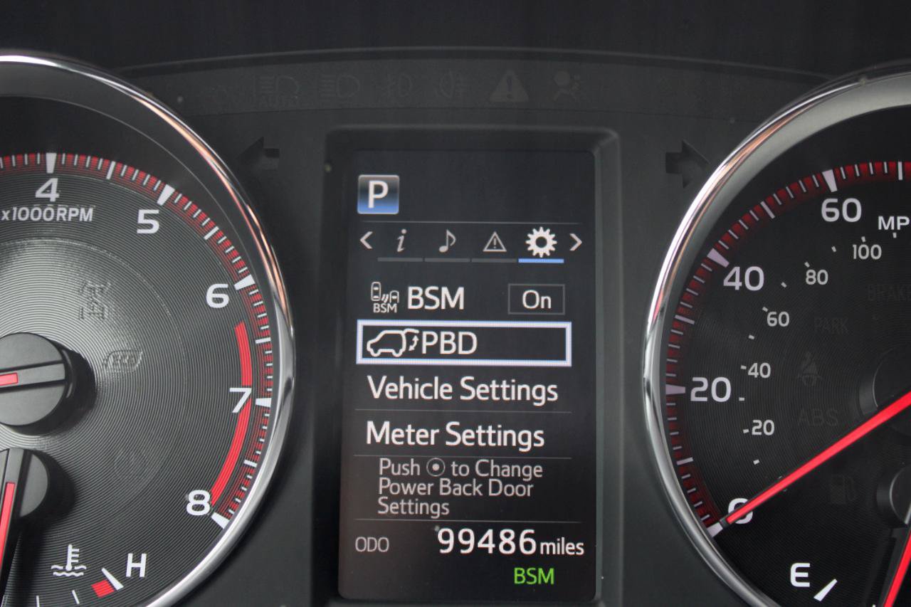 Used 2016 Toyota RAV4 SE FWD image 23