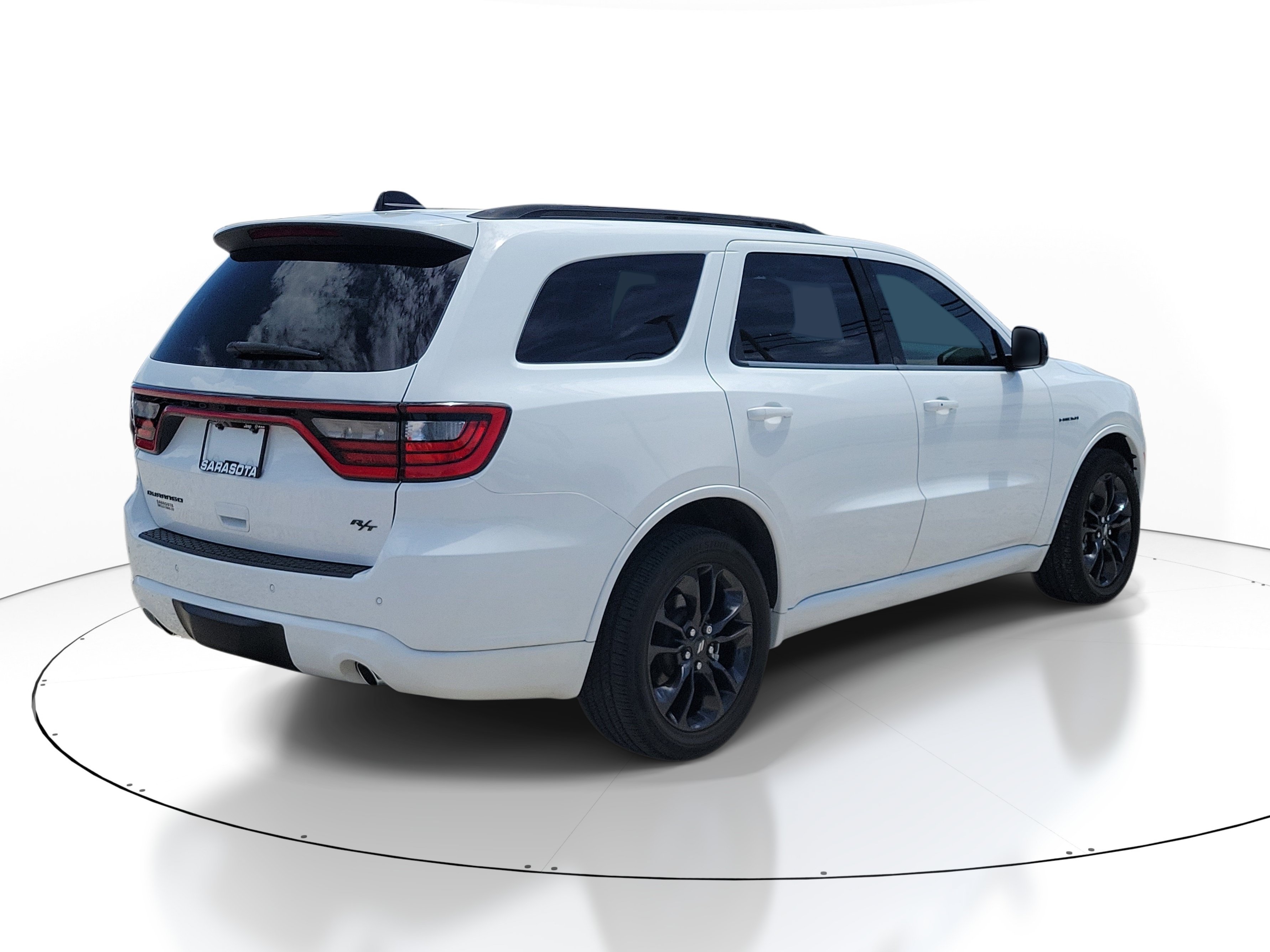 Used 2023 Dodge Durango R/T w/ Hemi Orange Plus Package RWD image 6