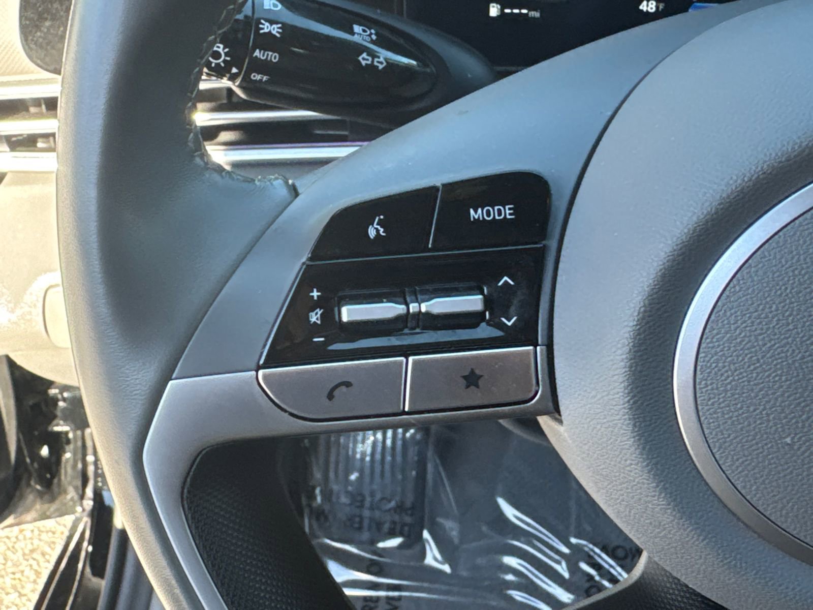 Certified 2025 Hyundai Elantra SEL image 25