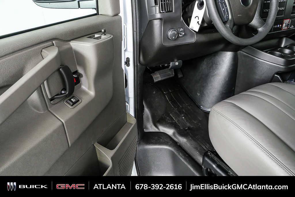 New 2025 GMC Savana 2500 w/ Driver Convenience Package RWD image 7