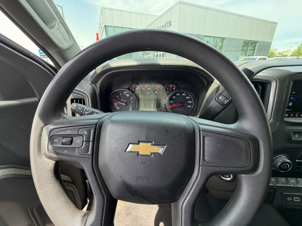 Used 2023 Chevrolet Silverado 1500 Custom AWD/4WD image 10