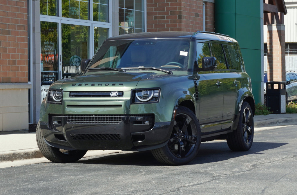 New 2026 Land Rover Defender 110 X-Dynamic SE AWD/4WD image 1