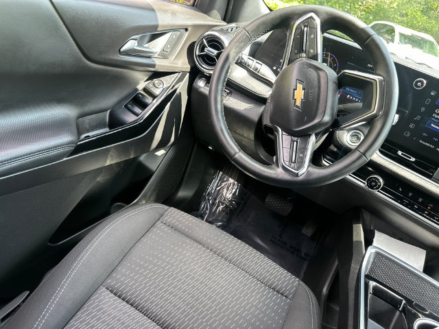 Used 2025 Chevrolet Equinox LT AWD/4WD image 22
