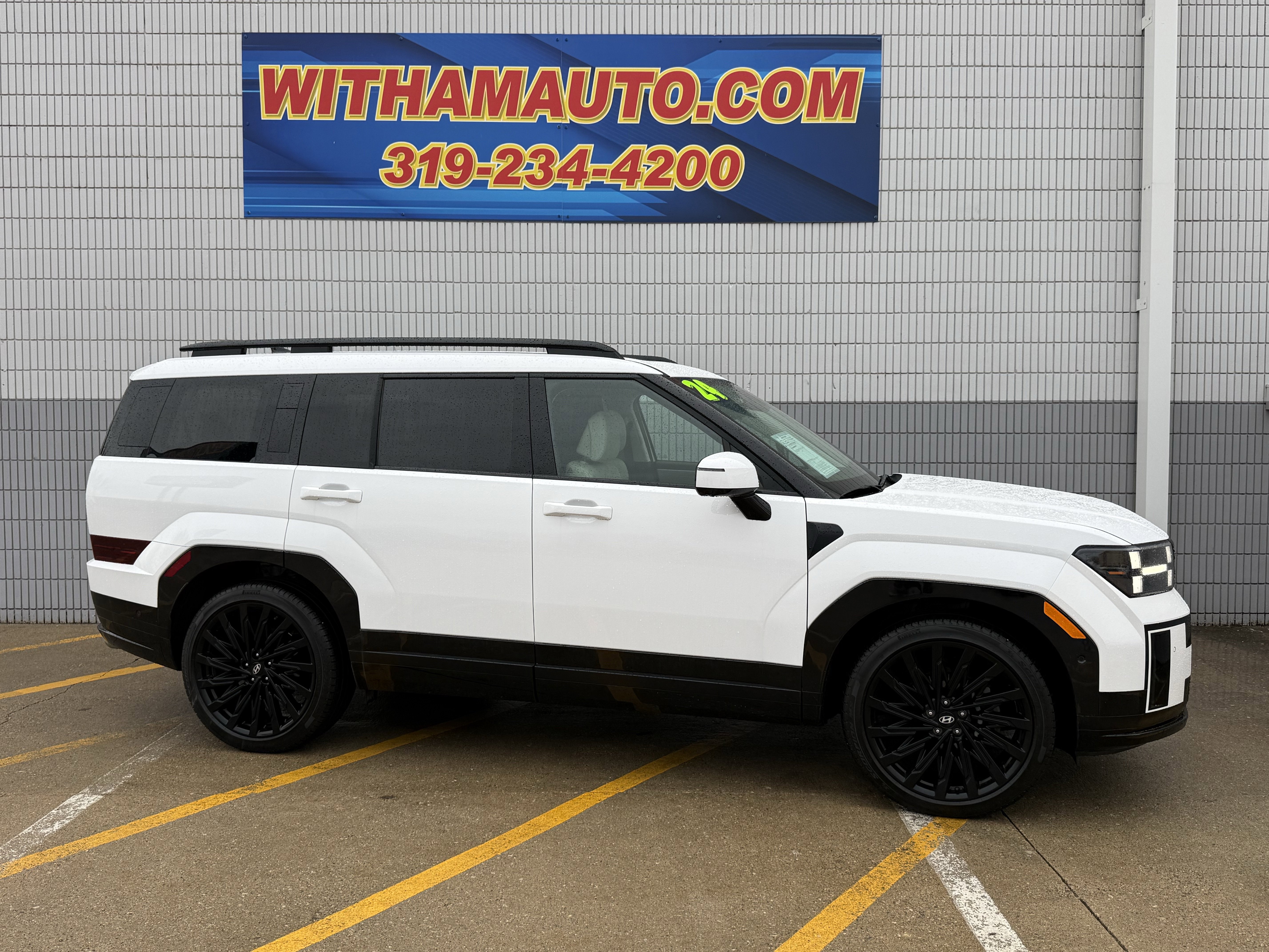 Used 2024 Hyundai Santa Fe Calligraphy image 2