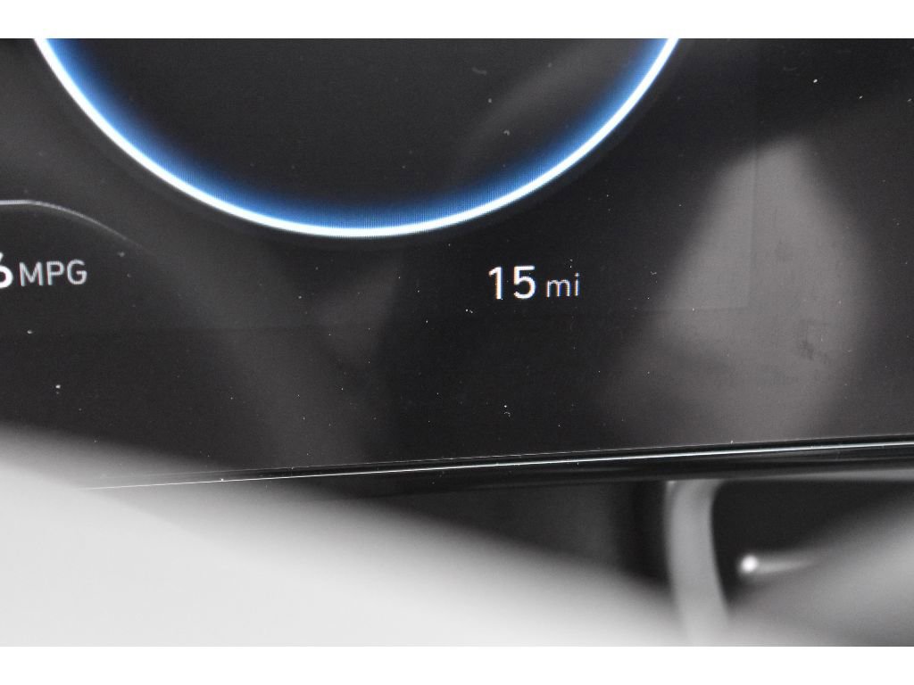 New 2025 Hyundai Elantra SEL image 16