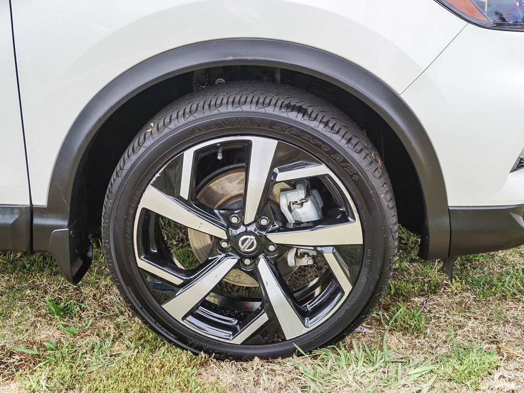 Used 2020 Nissan Rogue Sport SL FWD image 9