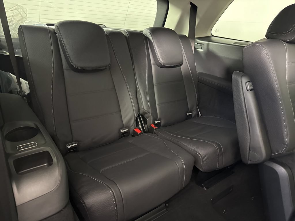 New 2026 Mercedes-Benz GLS 580 4MATIC image 18