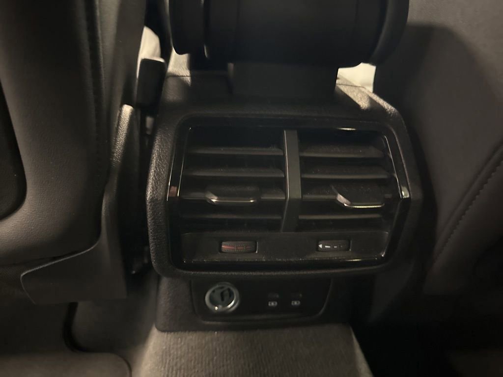 Used 2023 Audi Q3 2.0T Premium image 18