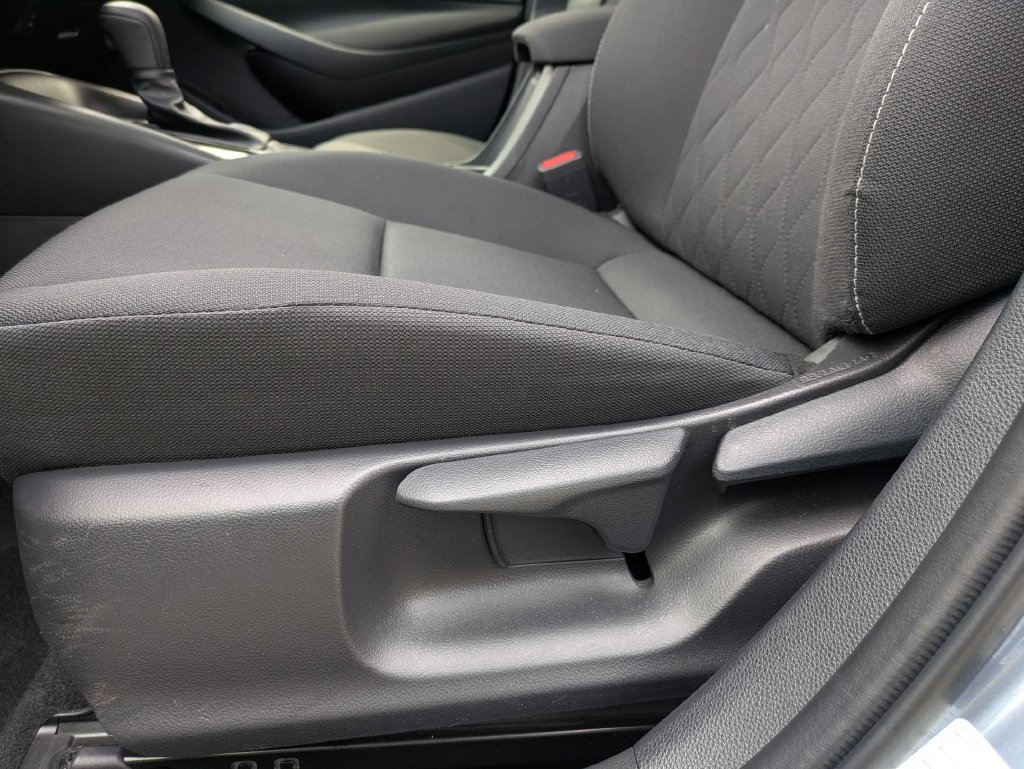 Used 2025 Toyota Corolla LE FWD image 14