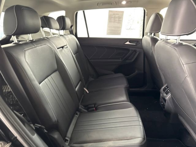 Used 2023 Volkswagen Tiguan SE w/ Panoramic Sunroof Package image 14