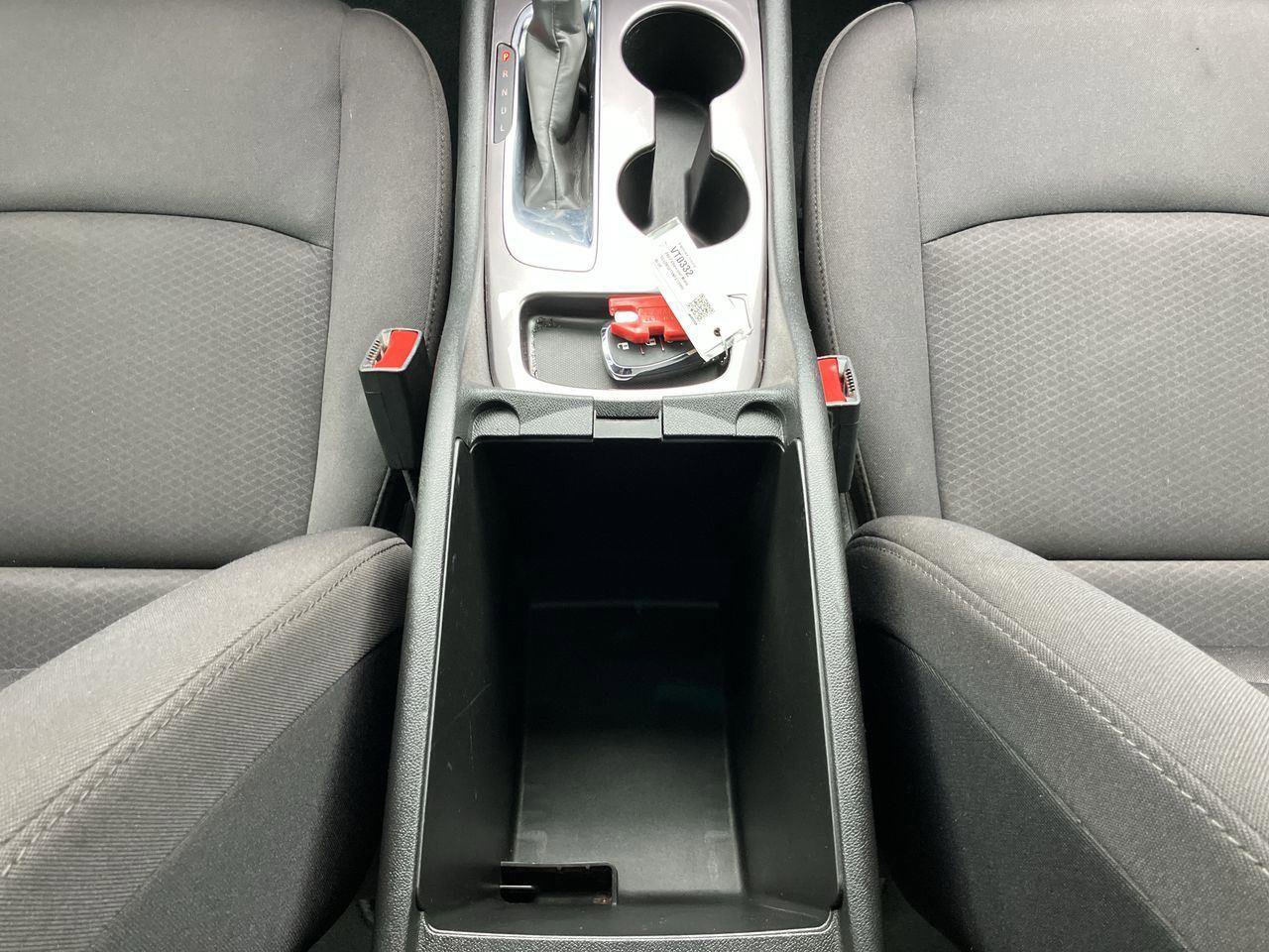 Used 2022 Chevrolet Malibu LS FWD image 17