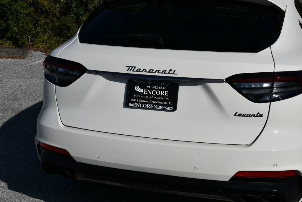 Used 2022 Maserati Levante Modena AWD/4WD image 10