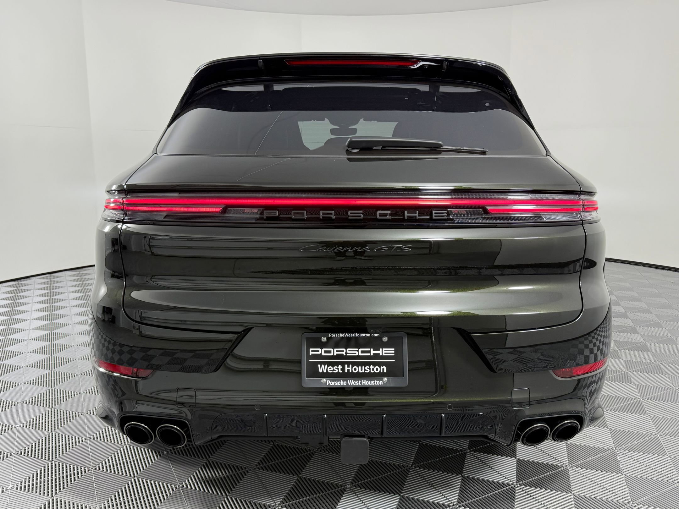 New 2026 Porsche Cayenne GTS image 10