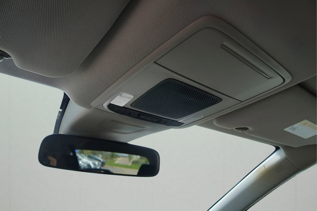 Used 2025 Honda CR-V LX image 28