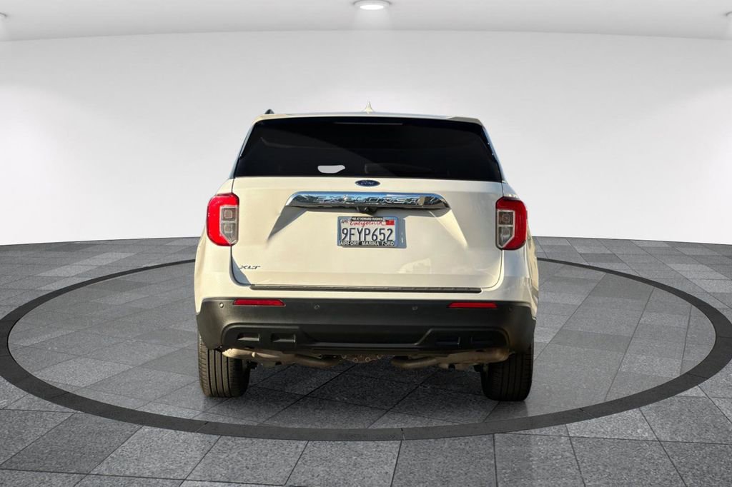 Certified 2023 Ford Explorer XLT image 7
