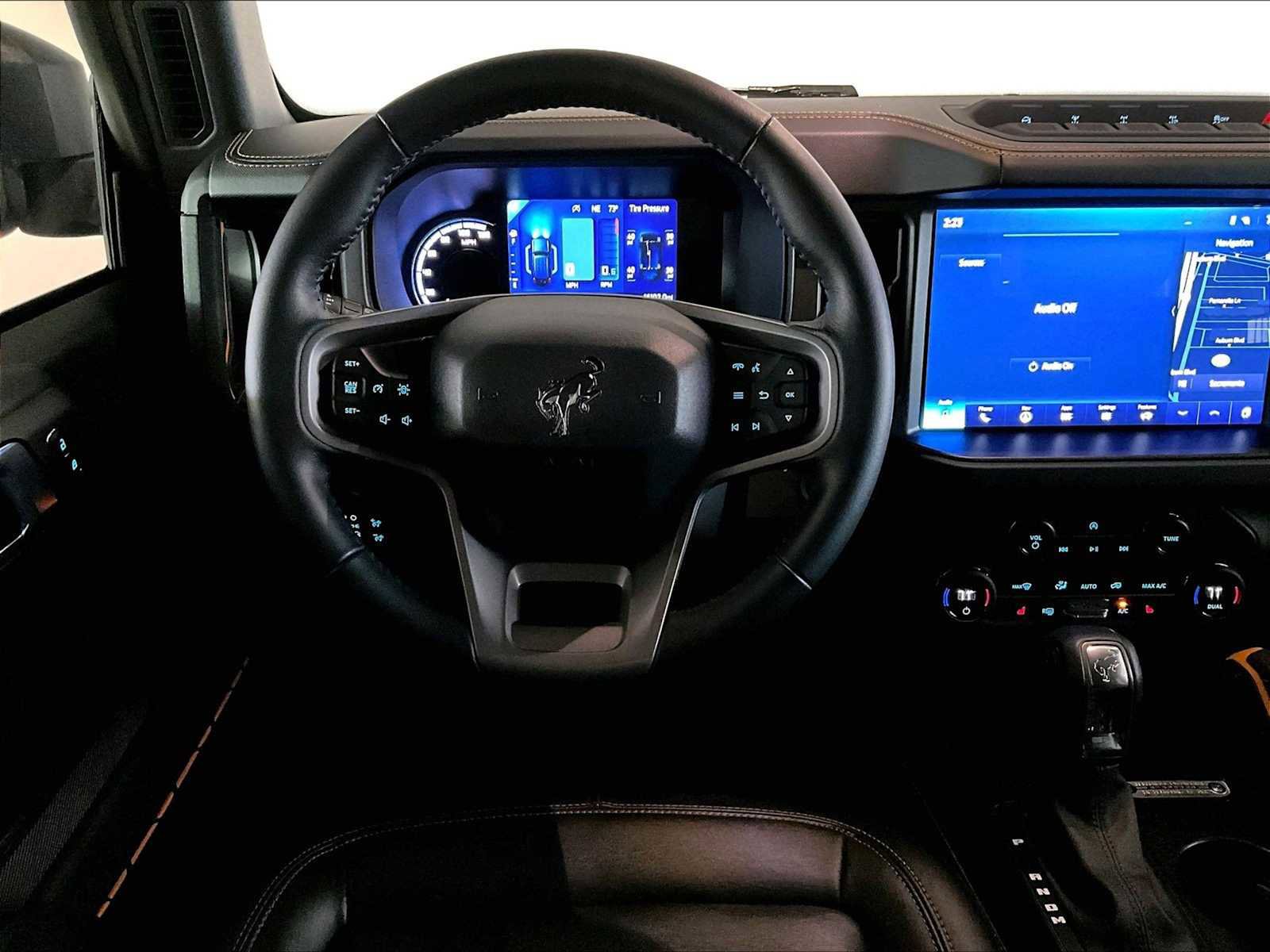 Used 2024 Ford Bronco Badlands image 16