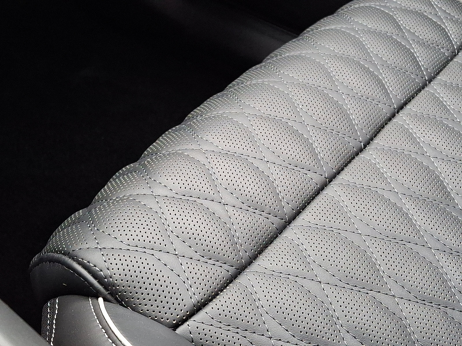 Certified 2023 Genesis GV70 3.5T Sport w/ Sport Prestige Package image 26