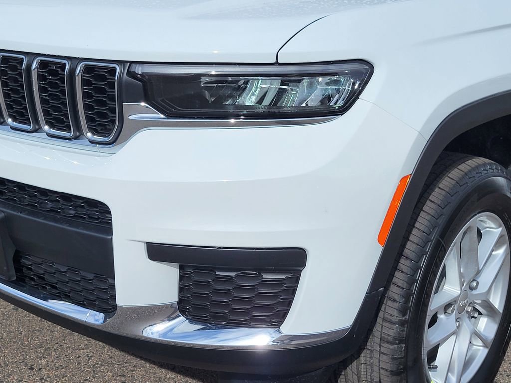 New 2026 Jeep Grand Cherokee L Laredo image 8