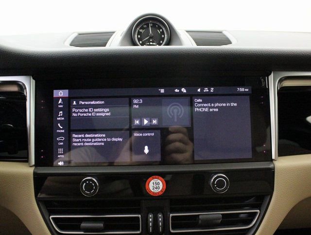 New 2024 Porsche Macan image 34