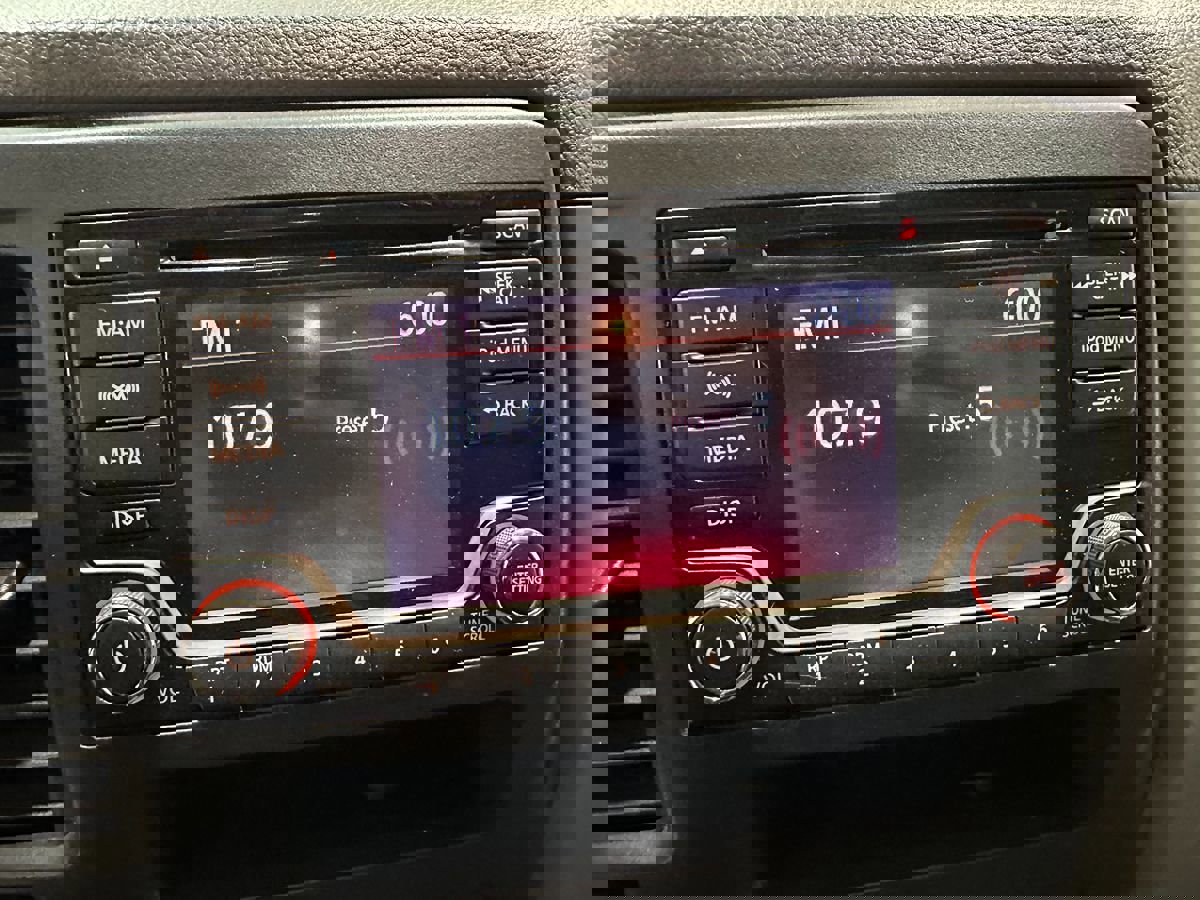 Used 2018 Nissan NV 2500 SV w/ Rear Door Glass Package image 30