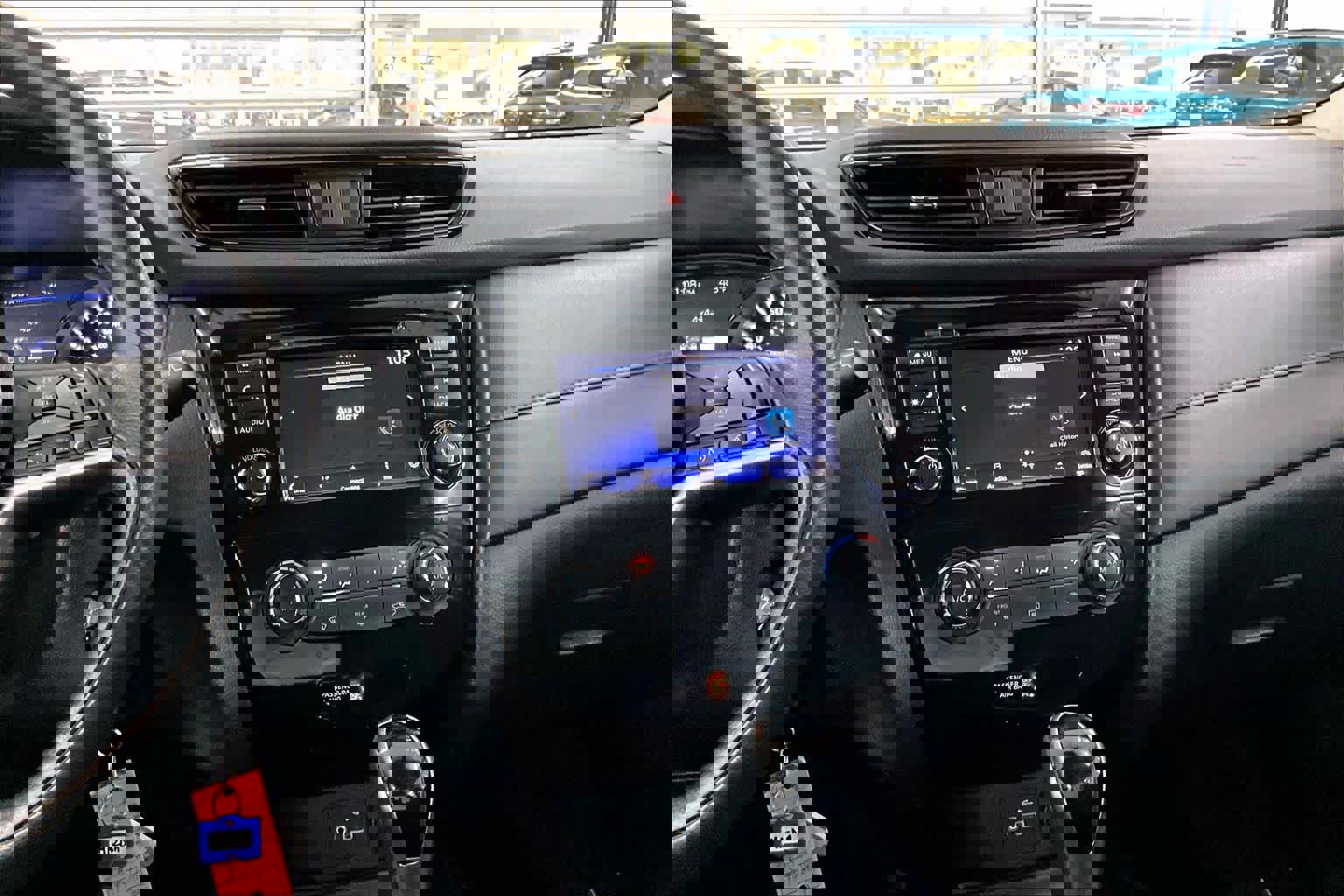 Used 2019 Nissan Rogue S image 19