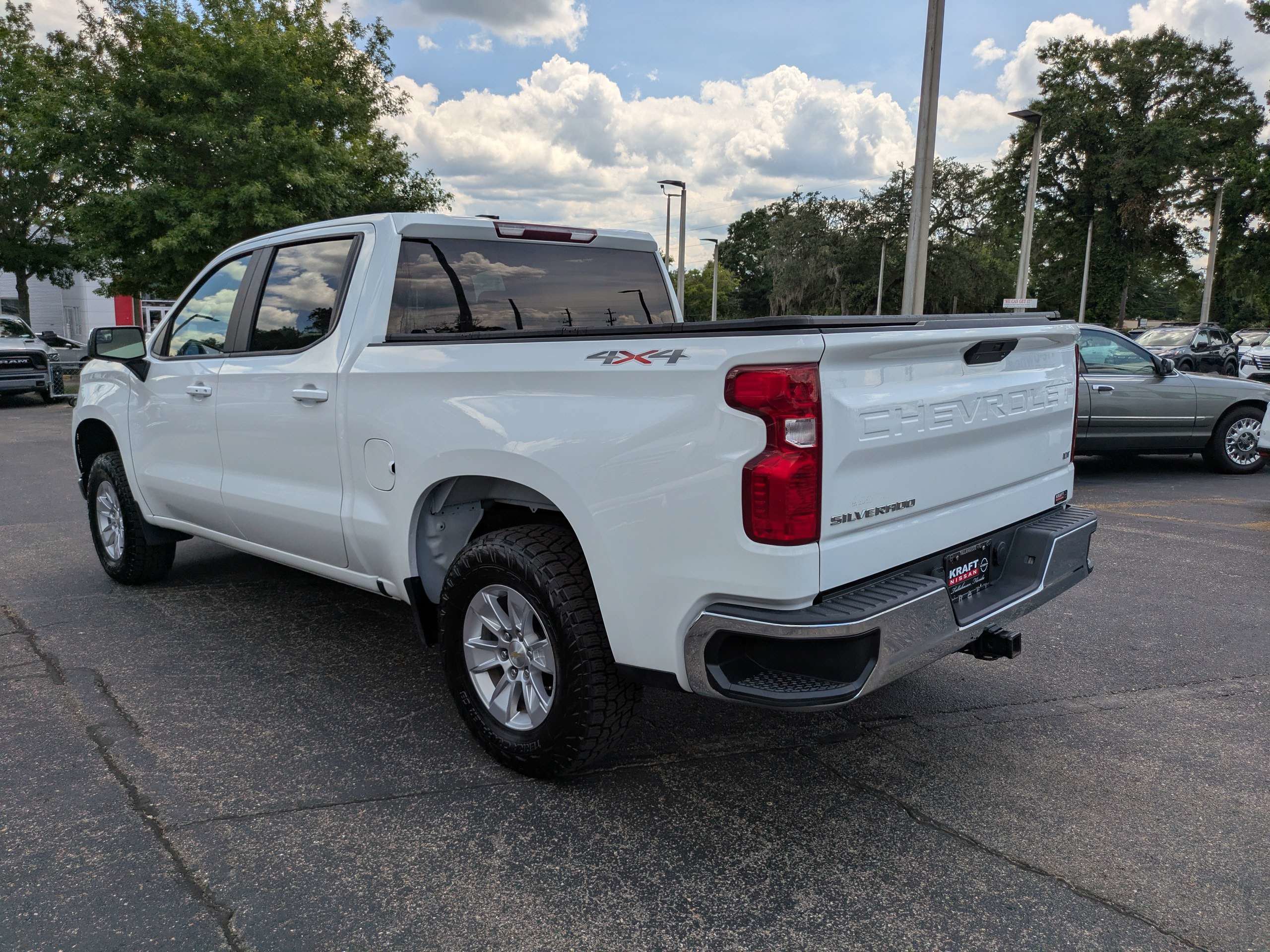 Used 2020 Chevrolet Silverado 1500 LT w/ All-Star Edition AWD/4WD image 6