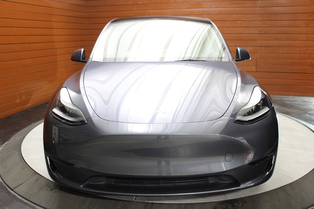 Used 2023 Tesla Model Y Performance image 2