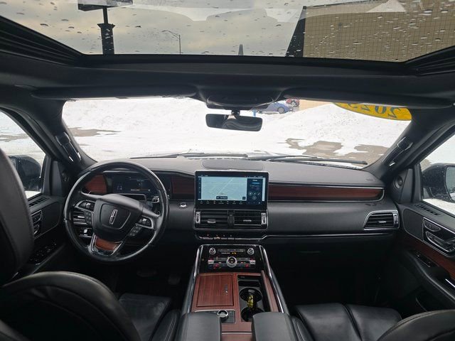 Used 2023 Lincoln Navigator Reserve AWD/4WD image 17