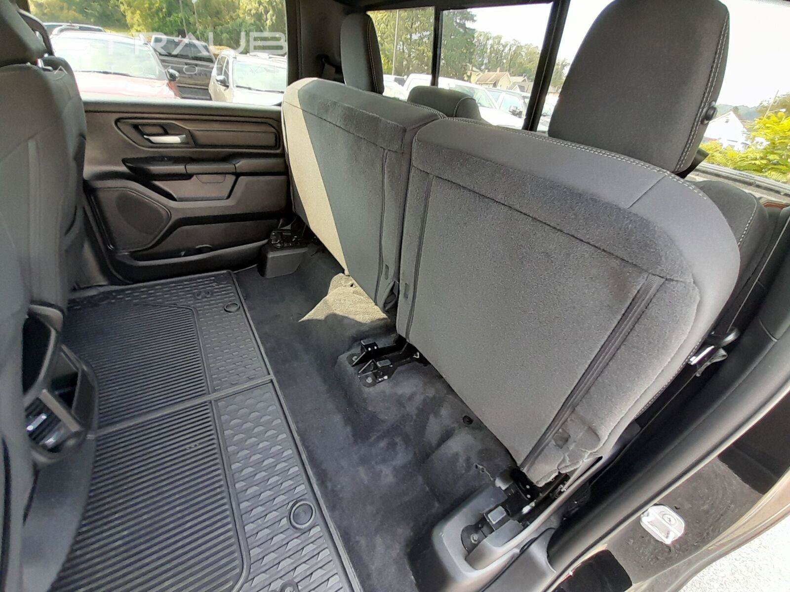 Used 2025 RAM 1500 Warlock AWD/4WD image 46