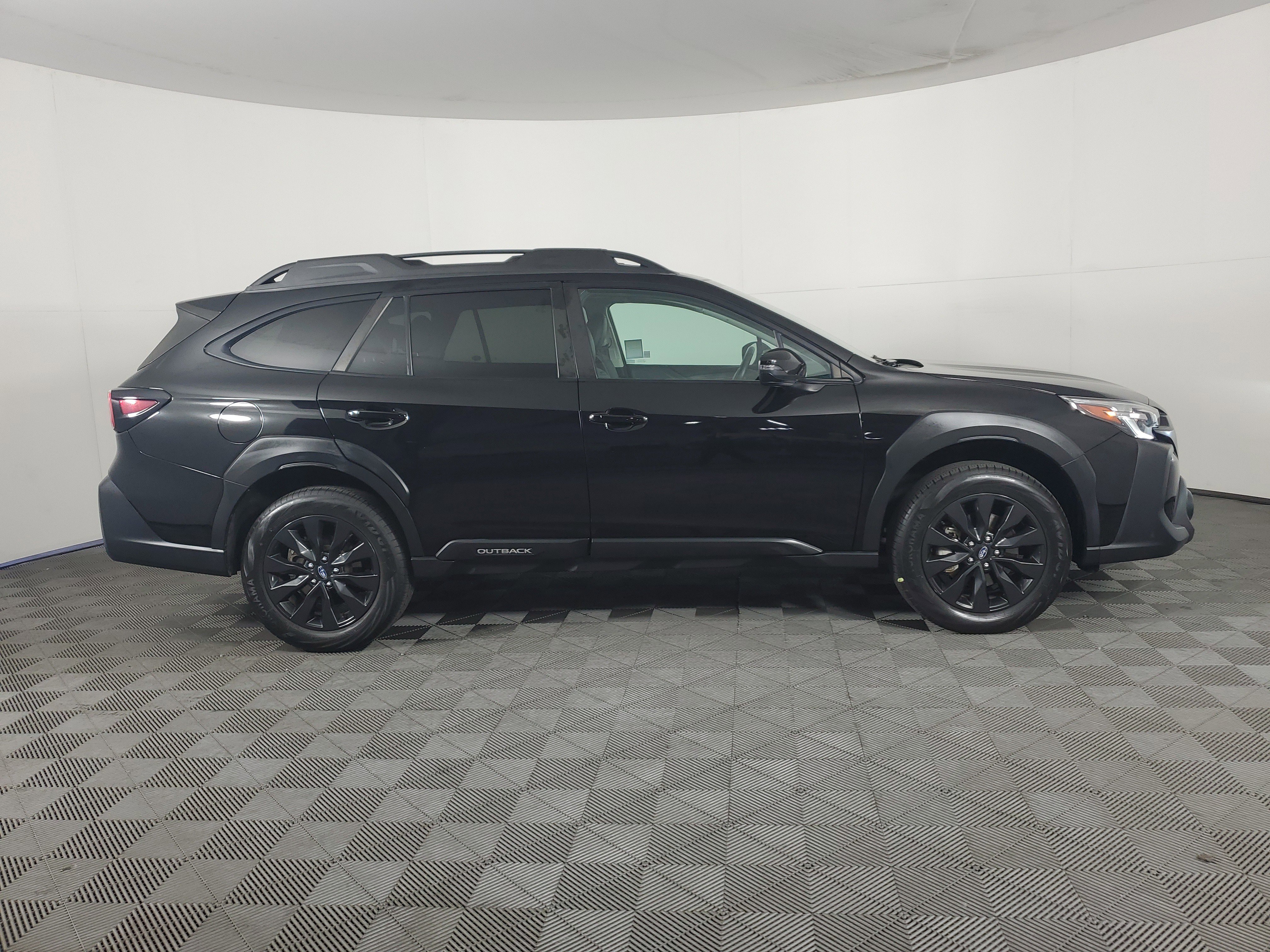 Used 2024 Subaru Outback Onyx Edition AWD/4WD image 3