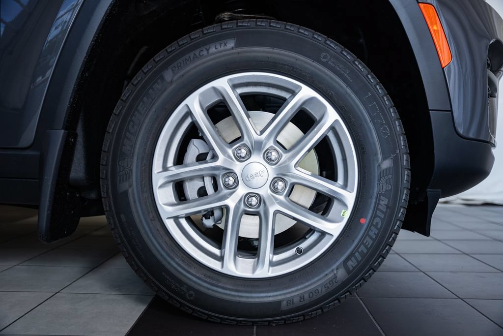 New 2026 Jeep Grand Cherokee Laredo X AWD/4WD image 19