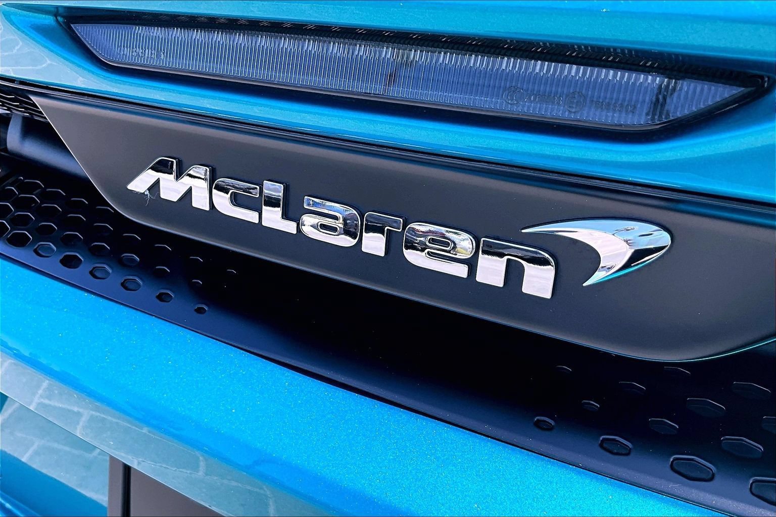 Used 2021 McLaren GT RWD image 8