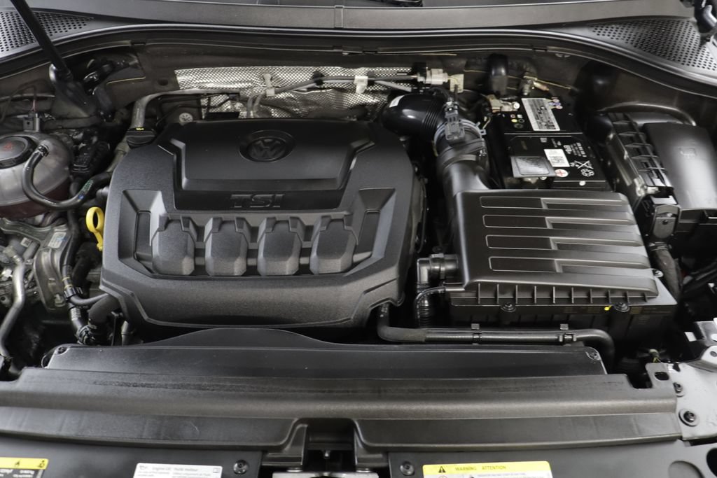 Certified 2023 Volkswagen Tiguan SE R-Line FWD image 22