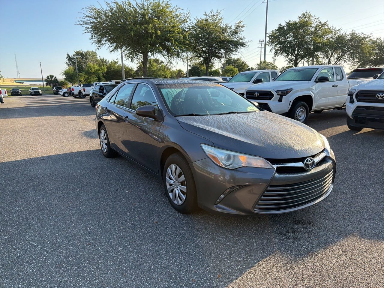 Used 2016 Toyota Camry LE FWD image 7