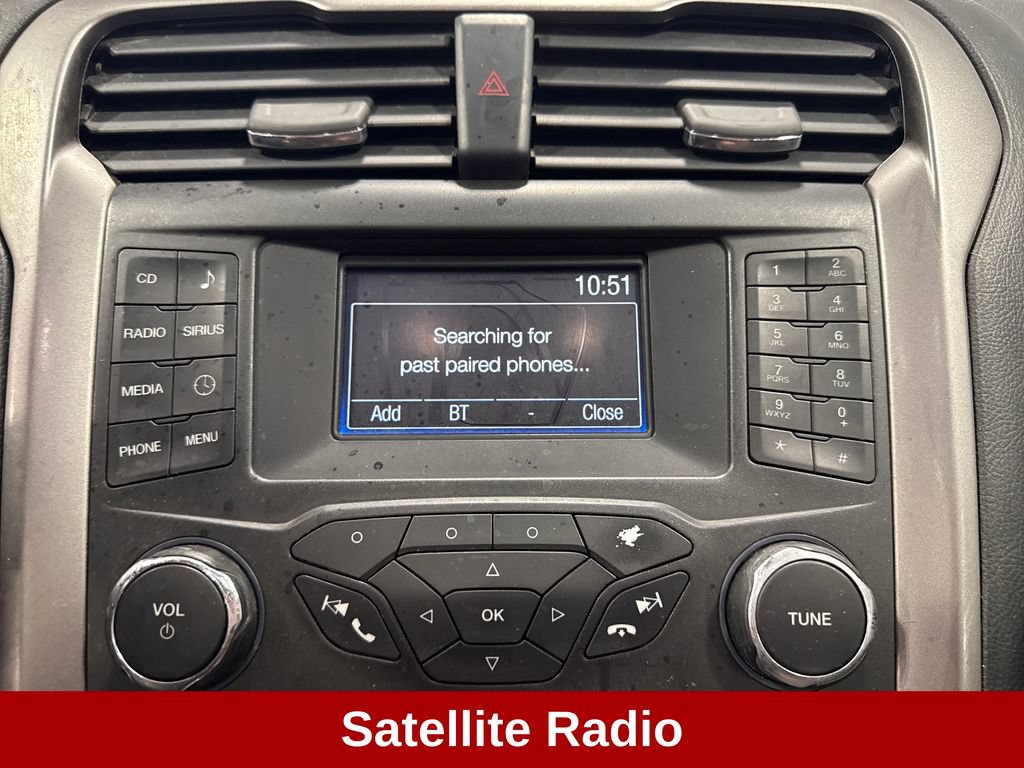 Used 2017 Ford Fusion SE FWD image 13