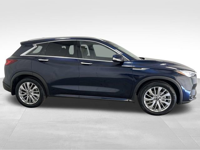 Used 2023 INFINITI QX50 Luxe image 2
