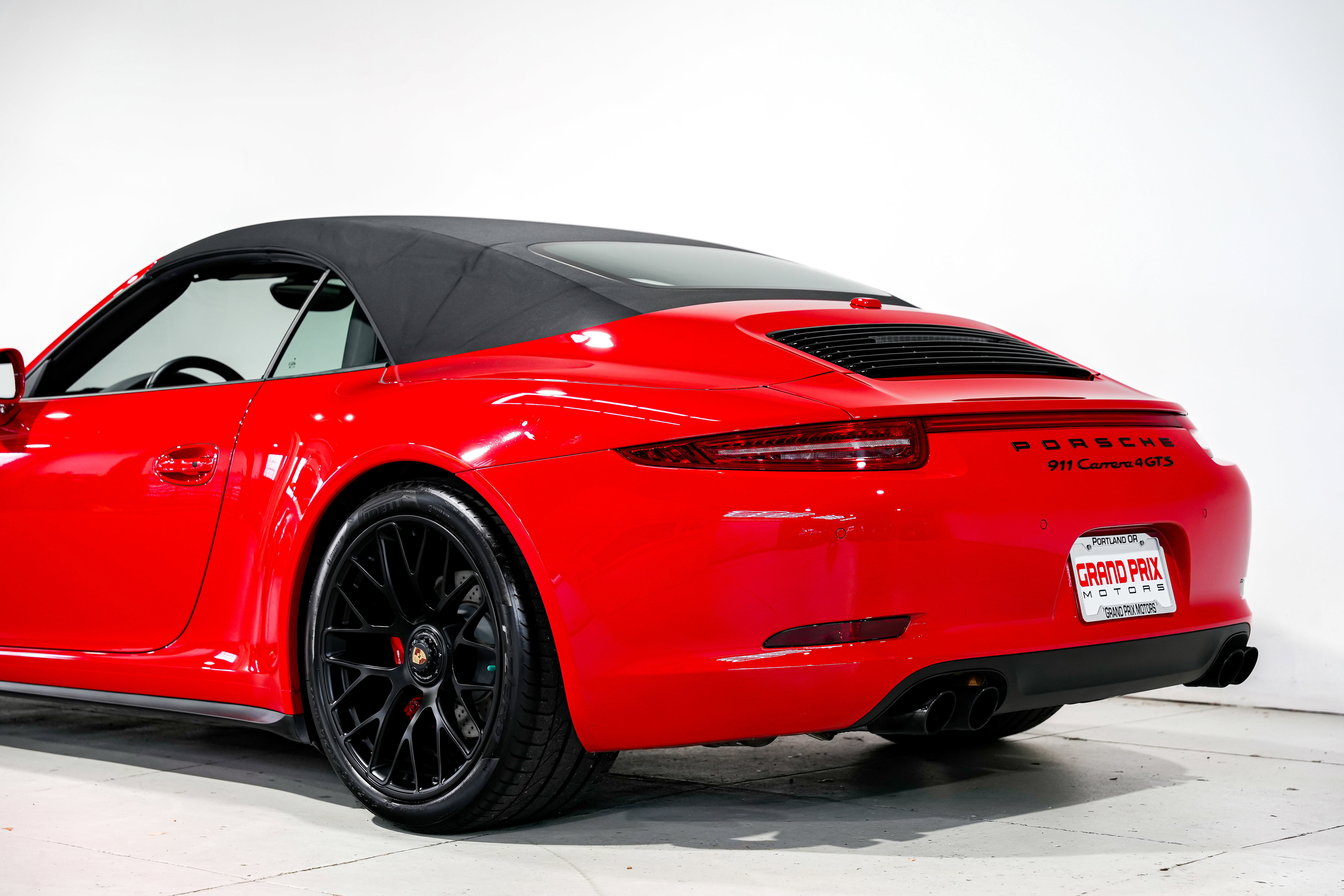 Used 2015 Porsche 911 Carrera 4 GTS w/ Bose Audio Package AWD/4WD image 35