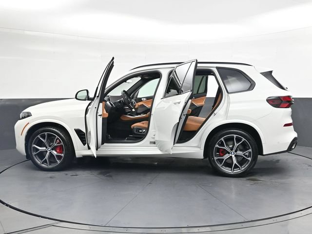 New 2026 BMW X5 xDrive40i w/ M Sport Package AWD/4WD image 38